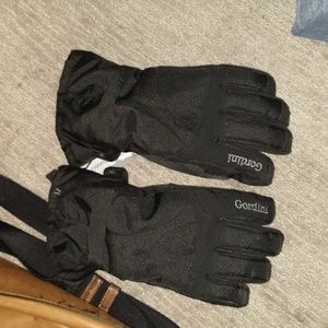 Gordini. Snow gloves